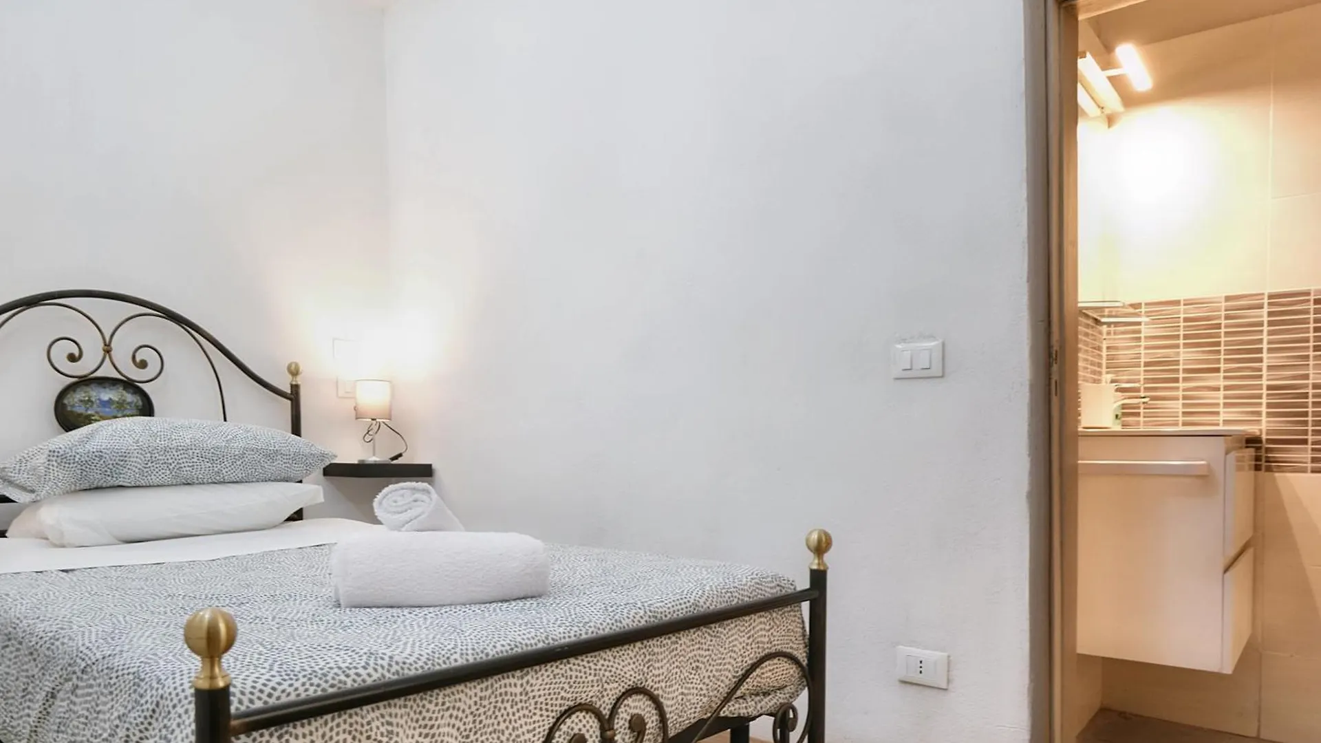 Wine Apartments Florence Montepulciano 0*,  Olaszország